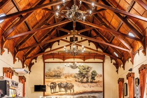 Breakfast, lunch, dinner served; local and international cuisine  - ATKV Buffelspoort (Buffelspoort)