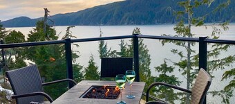 #228 - Coastal Comfort Cottage