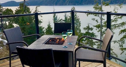 Coastal Comfort (Oceanfront - Amazing Views) H037871054