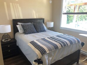 2 chambres, fer et planche à repasser, Wi-Fi, draps fournis