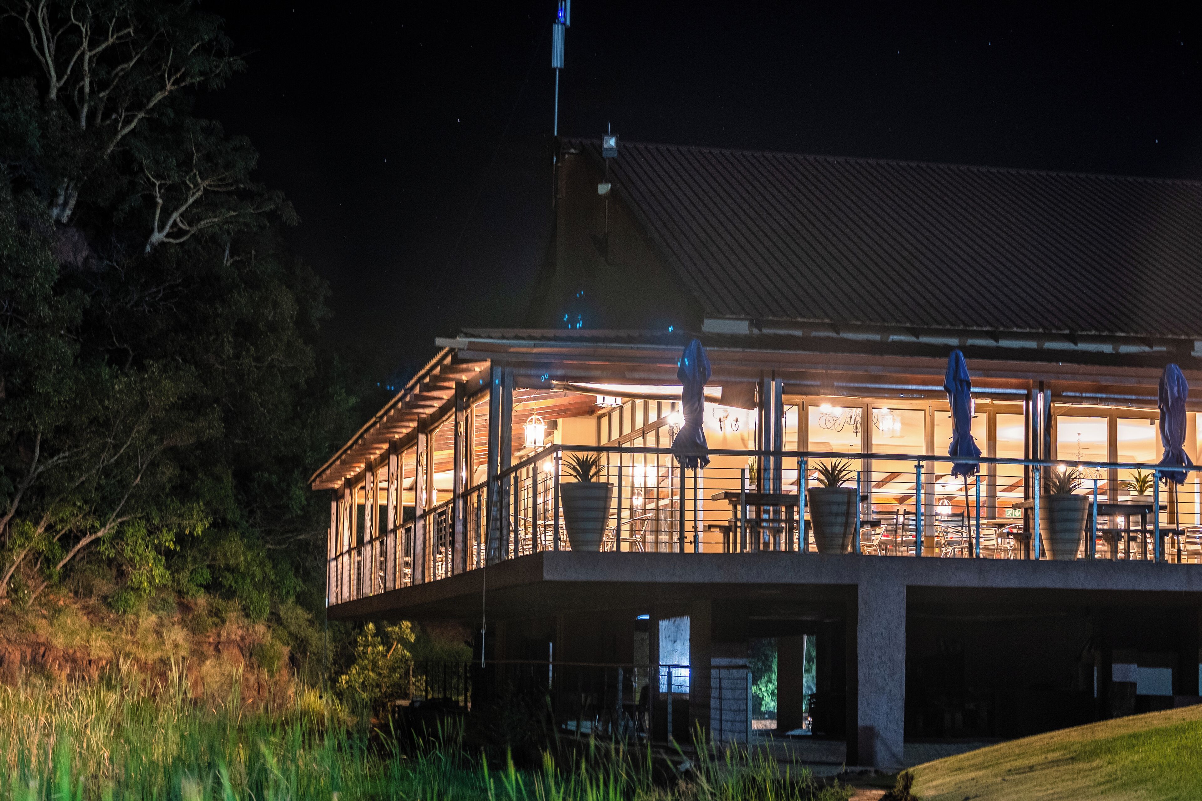 Spécialités Cuisine locale et internationale