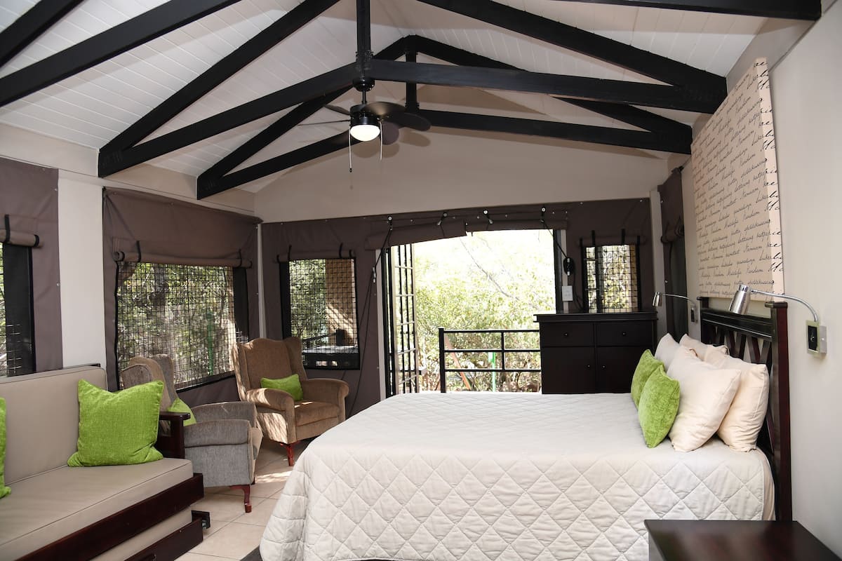 4 sleeper tented house (19) | living area | 32-inch tv with satellite channels, ping pong