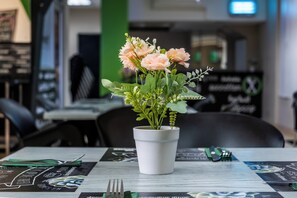 Breakfast, lunch, dinner served; local and international cuisine  - ATKV Natalia (Kingsburgh)