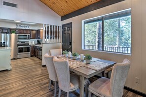 Dining - Deck w/ Wooded Views: Rustic-Chic Prescott Cabin! (Prescott)