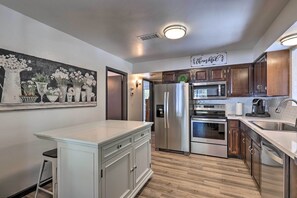 Fridge, microwave, stovetop, dishwasher - Deck w/ Wooded Views: Rustic-Chic Prescott Cabin! (Prescott)