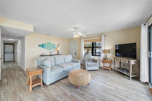 Smart TV - Seascape 111 - Everyone Needs a Beach Break! Make Your Dreams a Reality (Orange Beach)