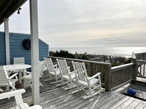 Terrace/patio - BEAUTIFUL OCEANFRONT with gorgeous views! 2 king beds, 3 queen beds and 4 twins. (Emerald Isle)
