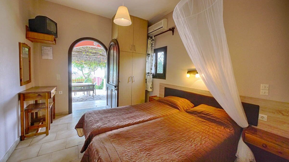 Eleana Studio 5 EG - with sea view only 80m from Agios Georgios Pagi beach