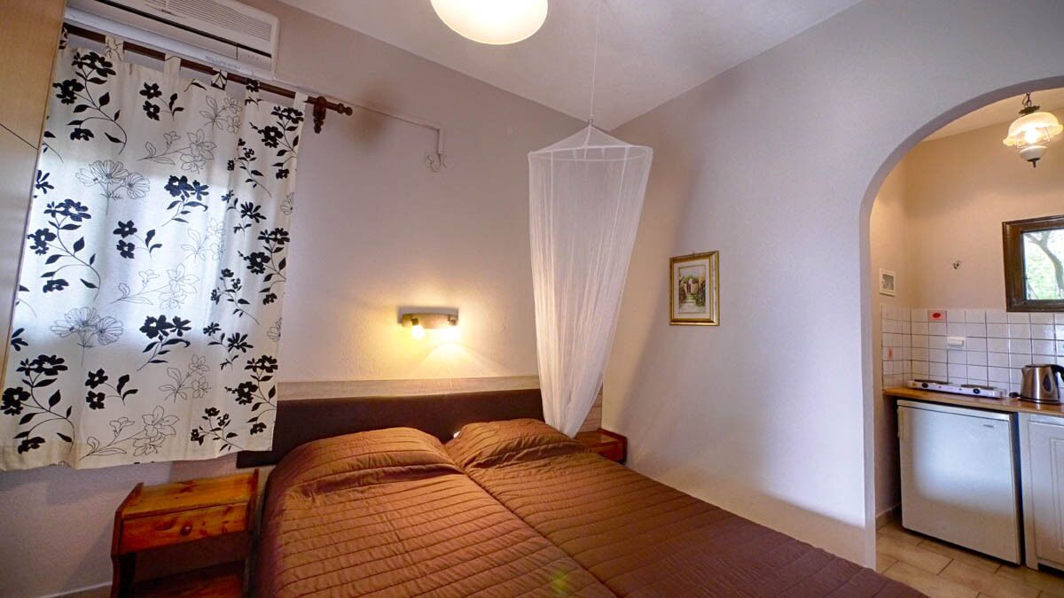 Eleana Studio 5 EG - with sea view only 80m from Agios Georgios Pagi beach