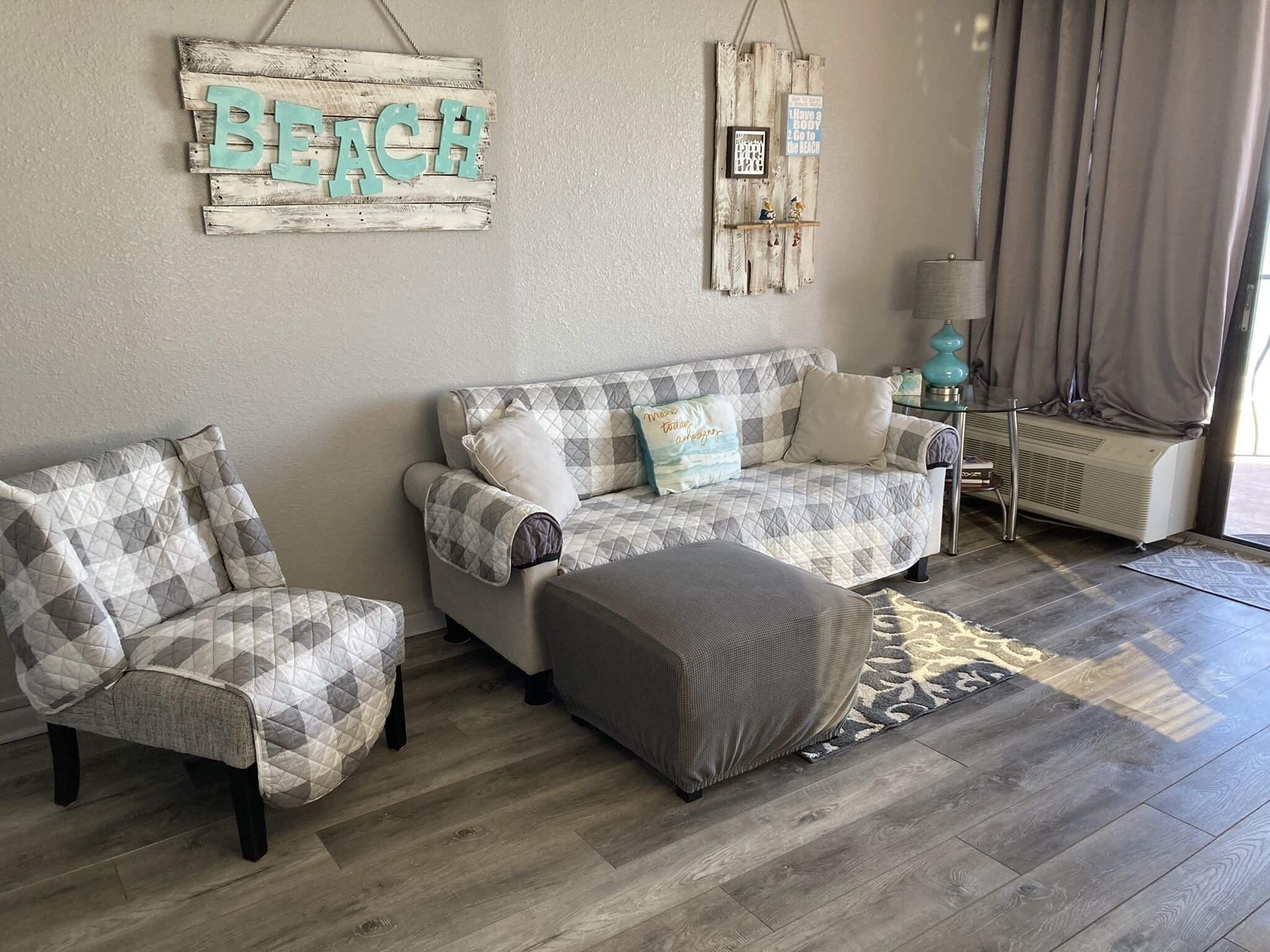 OCEANFRONT Newly renovated King Suite