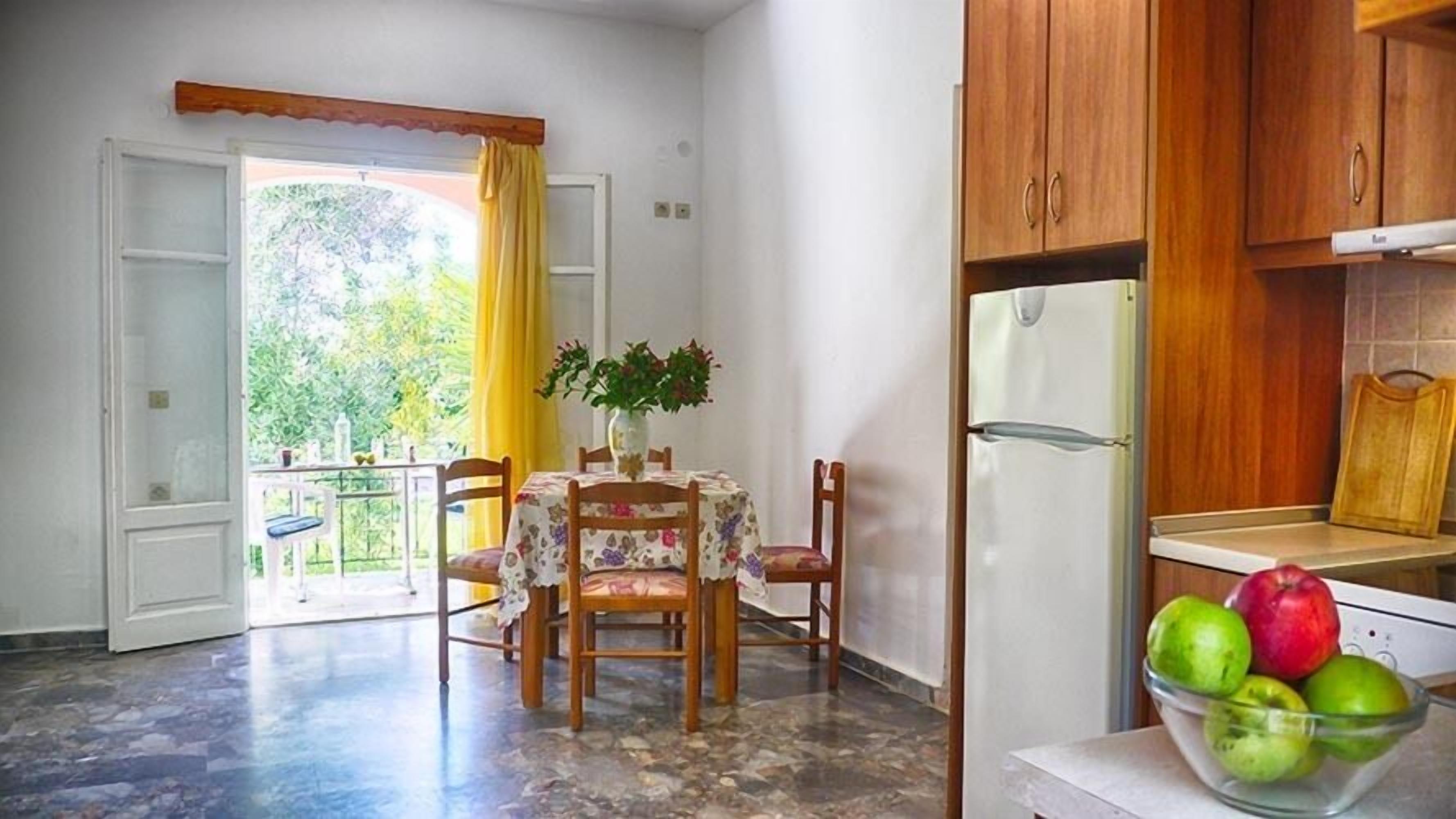 Dora Apartment 1 - in a quiet location only 300m from the sandy beach - in the bay of Agios Geo