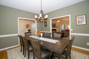 Dining - Pet Friendly Home With 8 Full-Size Beds on Idlewild (Pinehurst)