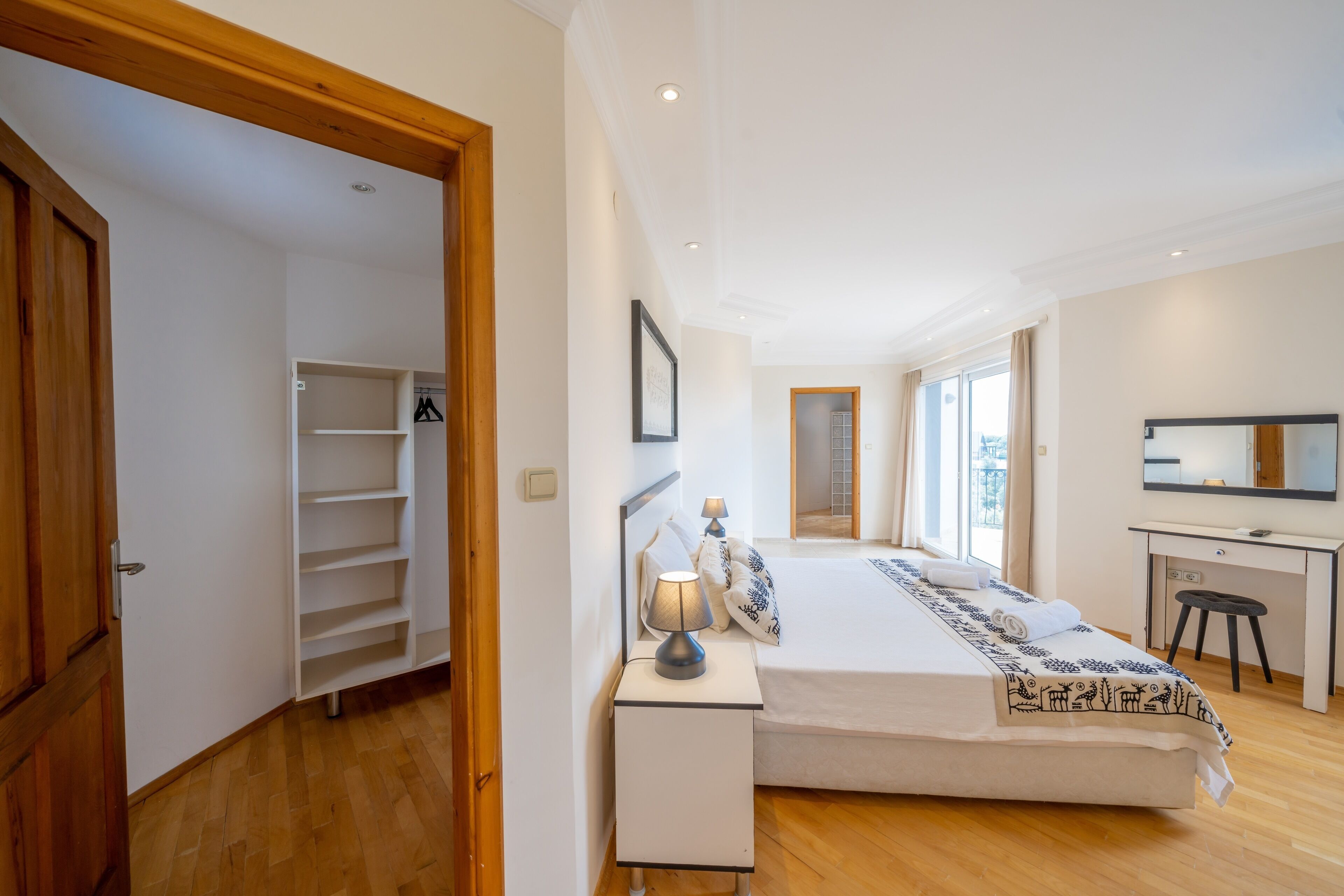 family villa | 4 bedrooms, egyptian cotton sheets, premium bedding, minibar