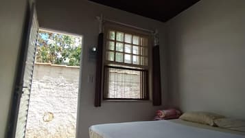 Frigobar, Wi-Fi de cortesia, roupa de cama