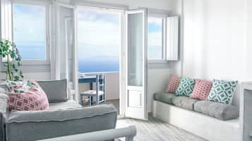 Grand Suite, Sea View (Split Level) | 1 bedroom, premium bedding, down comforters, minibar