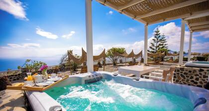 Phaos Santorini Suites
