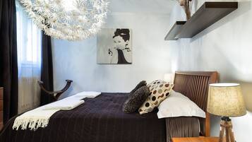 2 bedrooms, iron/ironing board, travel crib, free WiFi