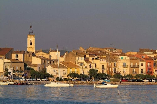 Apart 1 (Sleeps 4/6) Overlooking Etang De Thau Bouzigues, Languedoc-Roussillon