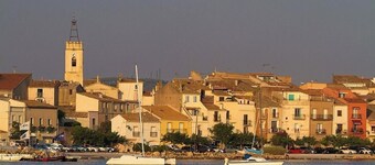 Apart 1 (Sleeps 4/6) Overlooking Etang De Thau Bouzigues, Languedoc-Roussillon