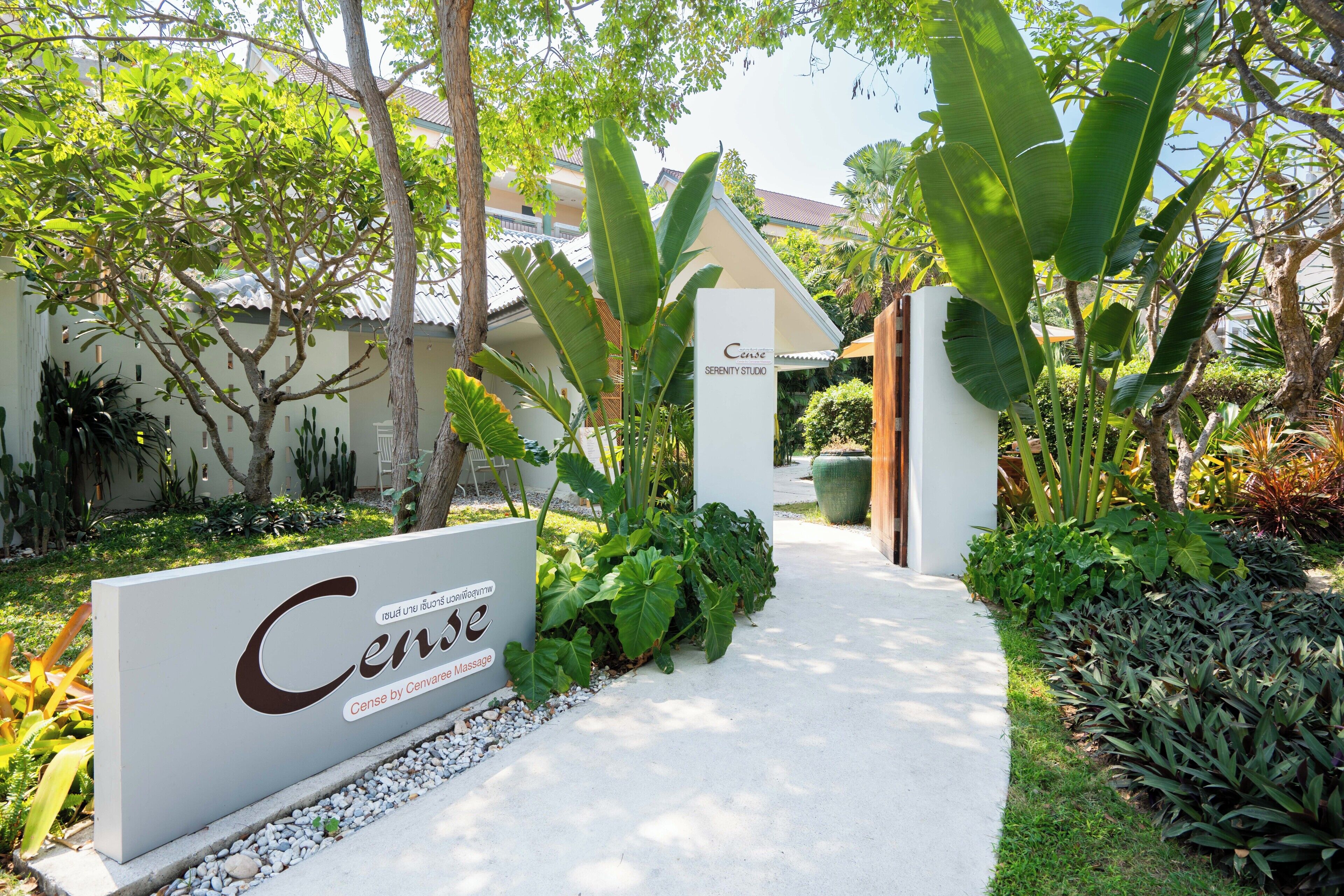 Couples treatment room(s), aromatherapy, deep-tissue massages