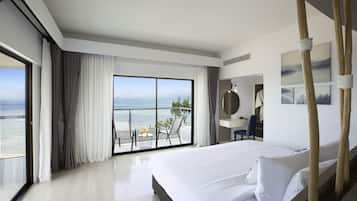 Suite, 1 King Bed (Ocean) | Minibar, in-room safe, individually furnished, desk