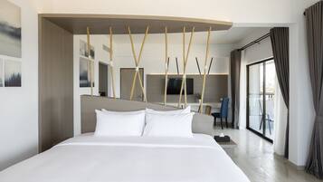 Minibar, in-room safe, individually furnished, desk