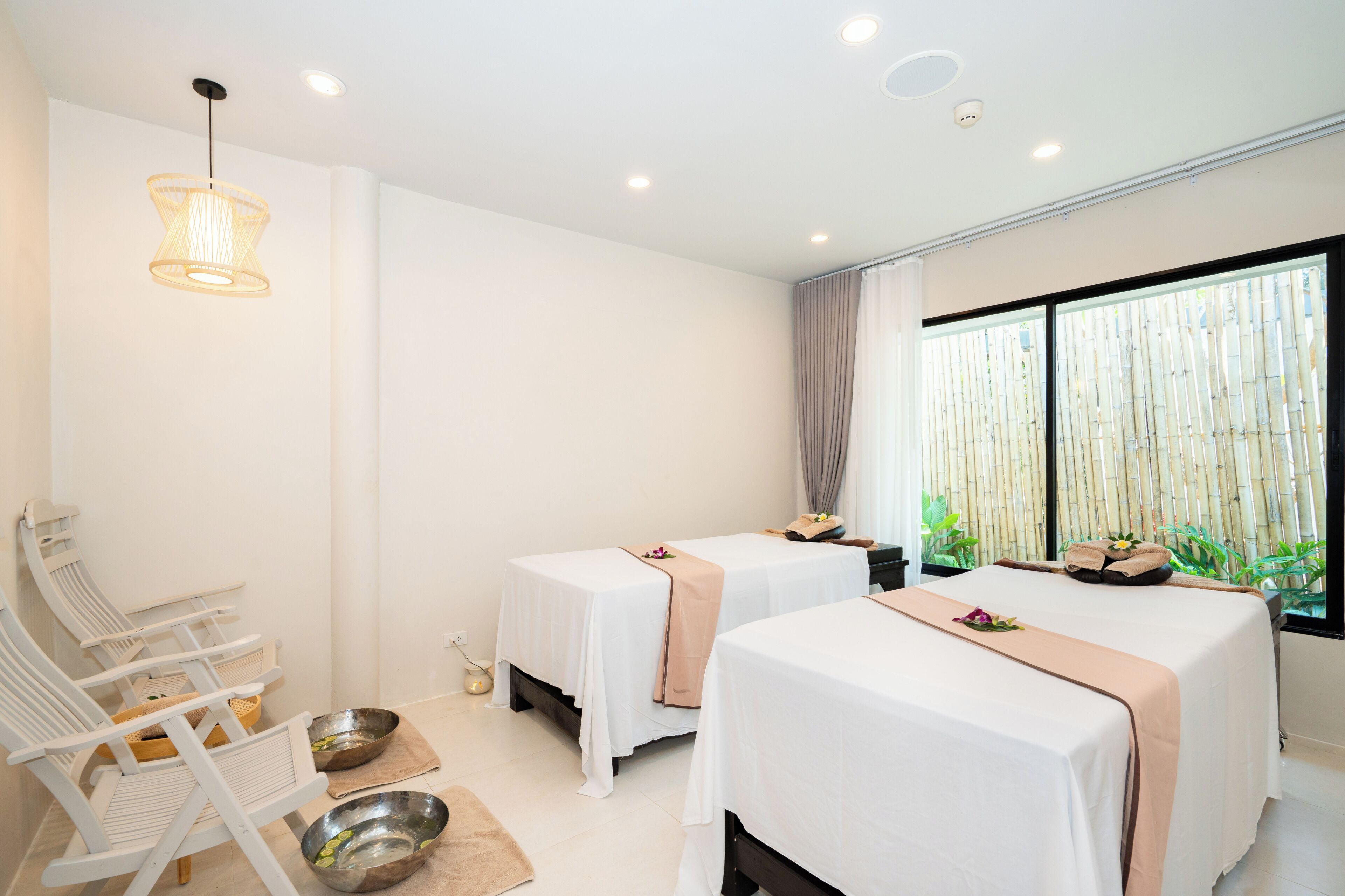 Couples treatment rooms