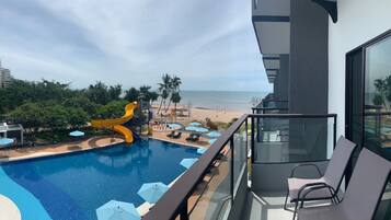 Deluxe Room, 1 King Bed, Ocean View | Beach/ocean view