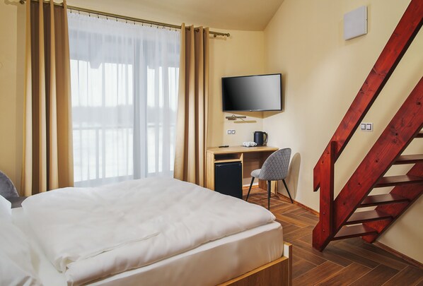 Kamar Quadruple | Area keluarga | TV layar datar dan lantai berpemanas