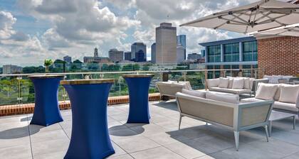 Hampton Inn & Suites Nashville Downtown Capitol View