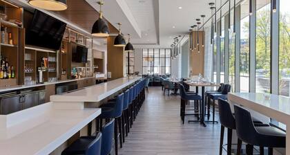 Hilton Garden Inn Boston Brookline, MA