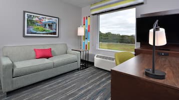Studio, 1 King Bed, Non Smoking, Refrigerator & Microwave (Wet bar) | 1 bedroom, desk, laptop workspace, blackout drapes