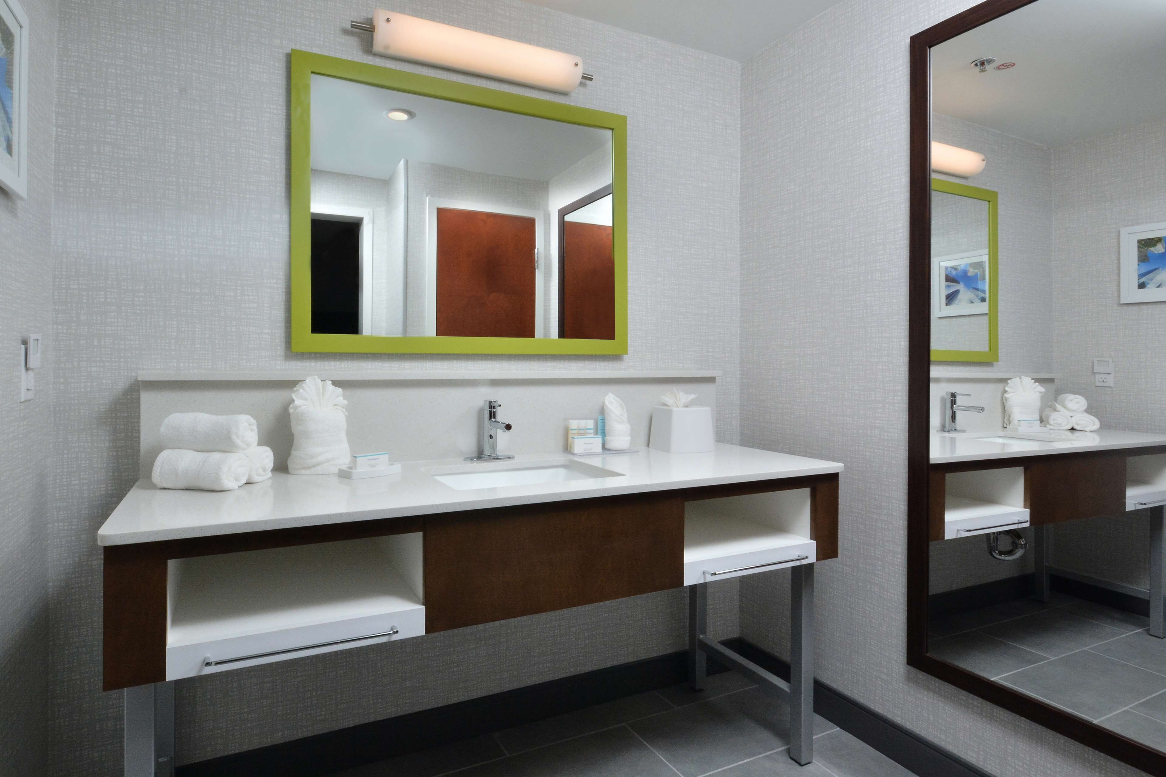 studio, 1 king bed, non smoking, refrigerator & microwave (wet bar) | desk, laptop workspace, blackout curtains, iron/ironing board