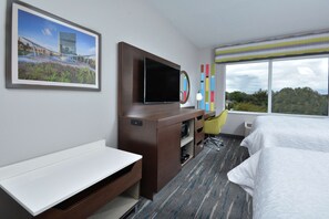 Desk, laptop workspace, blackout drapes, iron/ironing board - Hampton Inn & Suites by HIlton Charlotte North I 485 (Charlotte)
