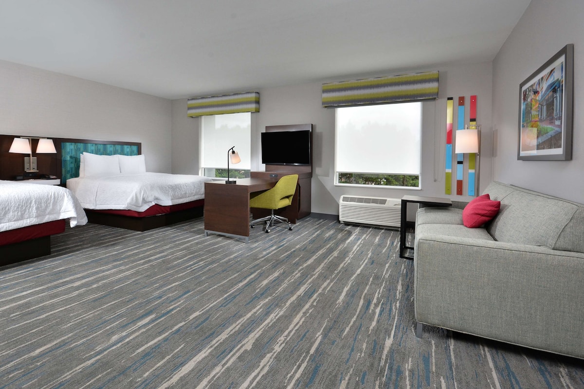 Studio, 2 Queen Beds, Non Smoking, Refrigerator & Microwave (Wet bar) | 1 bedroom, desk, laptop workspace, blackout curtains