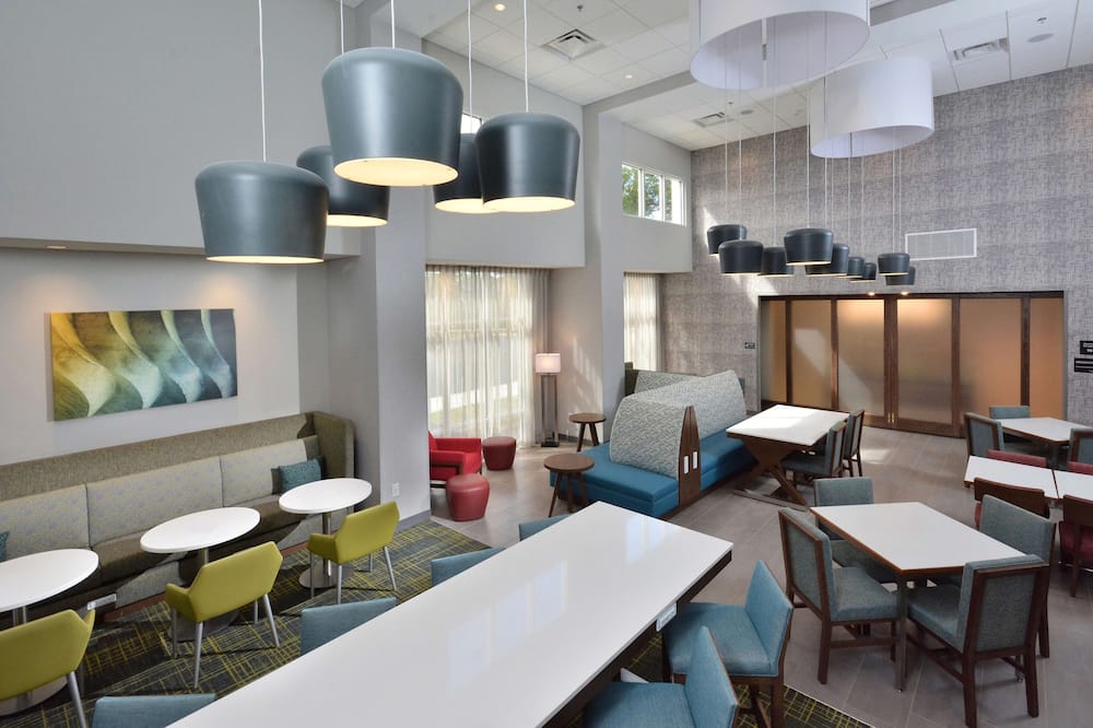 Hampton Inn & Suites by HIlton Charlotte North I 485