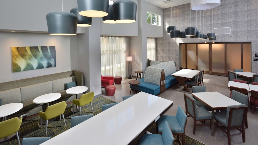 Hampton Inn & Suites by HIlton Charlotte North I 485