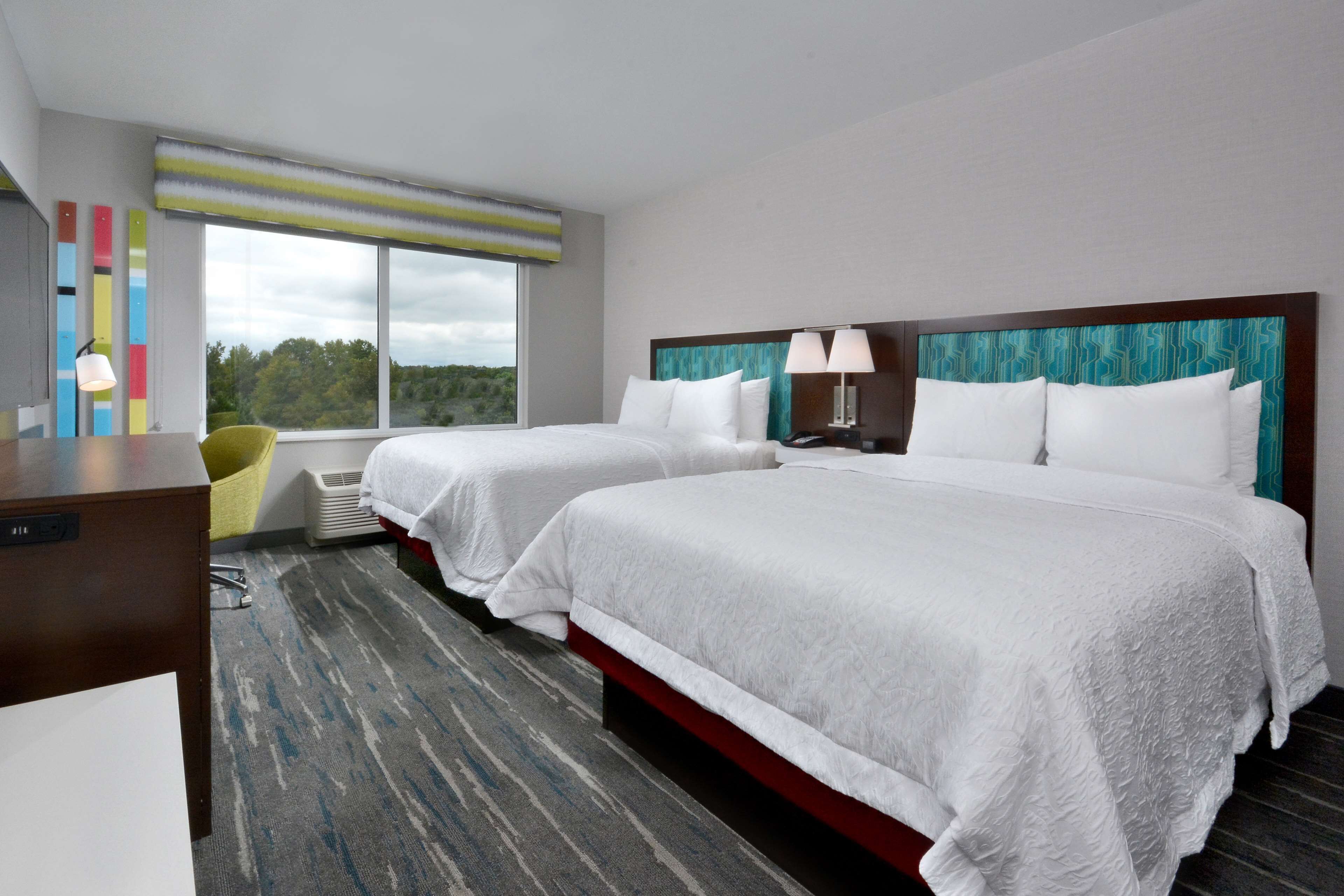 Photo - Hampton Inn & Suites Charlotte North I 485