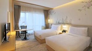 Down comforters, in-room safe, desk, laptop workspace - Hilton Garden Inn Changzhou Xinbei (Changzhou)