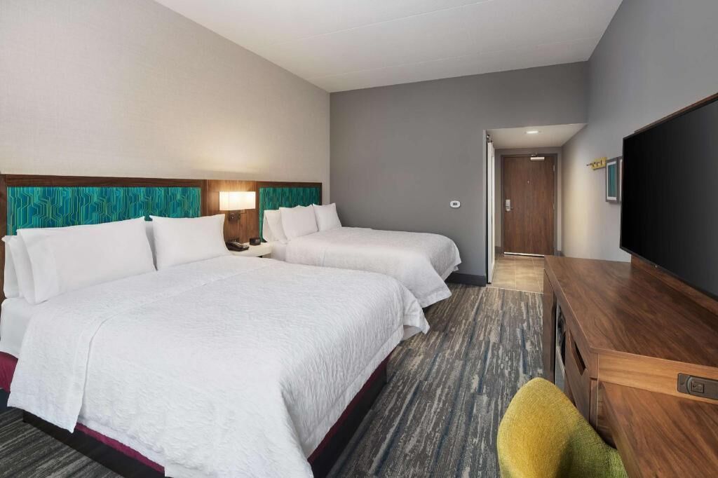 Desk, laptop workspace, free WiFi, bed sheets