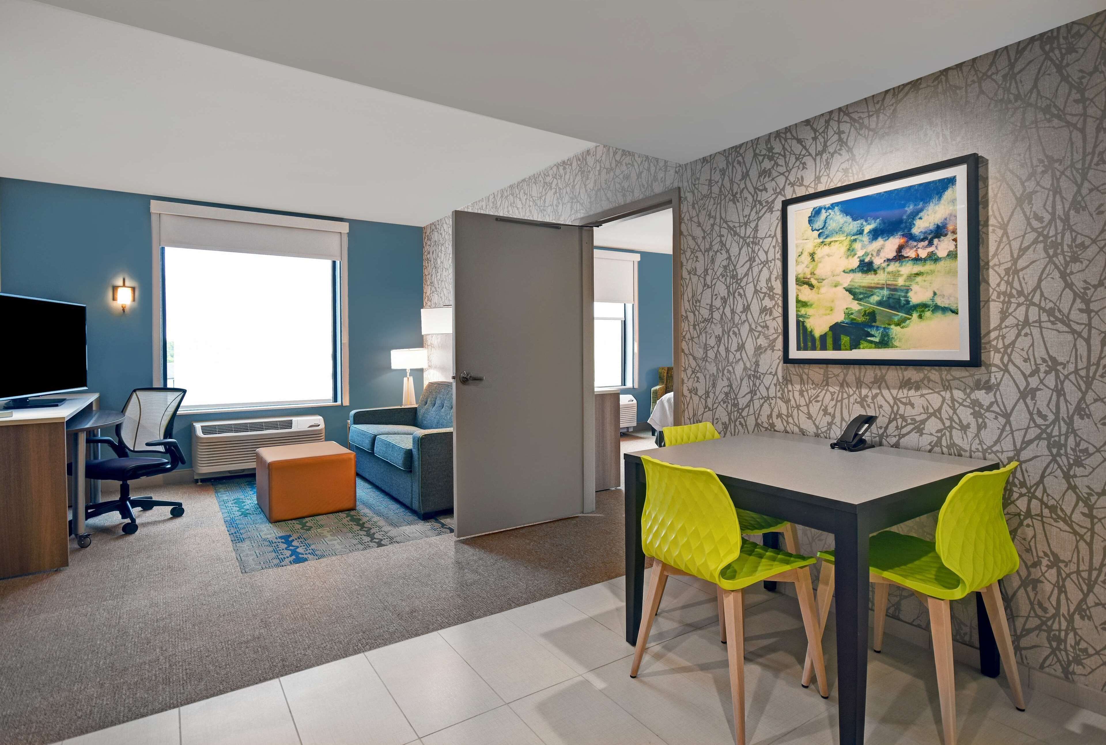 Süit, 1 Yatak Odası, Sigara İçilmez | Odada kasa, masa, dizüstü bilgisayar çalışma alanı 