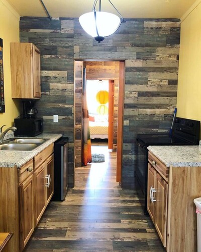 Yellowstone Tiny house- Valley Village