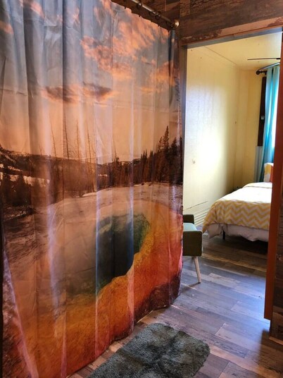 Yellowstone Tiny house- Valley Village