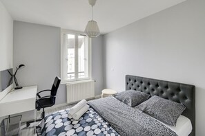 4 chambres, bureau, fer et planche Ă repasser, Wi-Fi