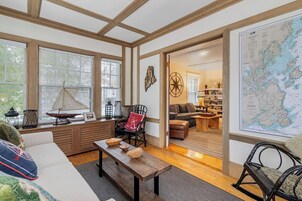 Exclusive House | Living area | 32-inch LCD TV with satellite channels, TV, iPod dock