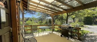 Pine Suite - Sierra Mountain Lodge