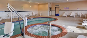 Quality Suites Near Cedar Creek Lake Mabank, TX