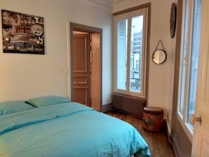 3 habitaciones, escritorio, wifi y ropa de cama 