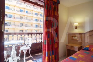 Room - Hotel Tropical (Puerto de la Cruz)