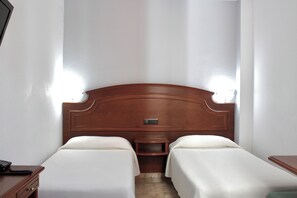 Room - Hotel Tropical (Puerto de la Cruz)